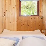 Lakefront Retreat In Sohojlandet Feriehus