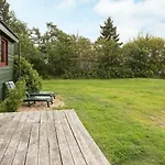 Lakefront Retreat In Sohojlandet