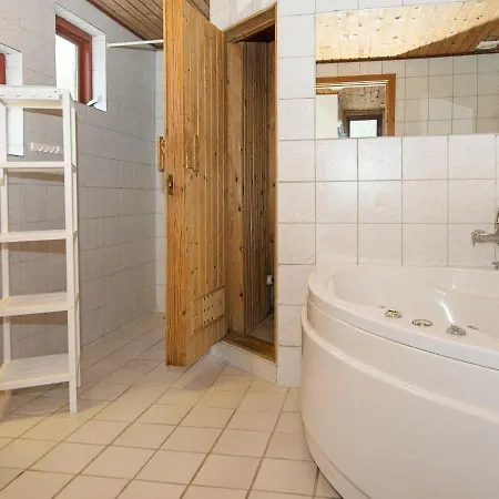 Four-bedroom In Dom wakacyjny Skanderborg
