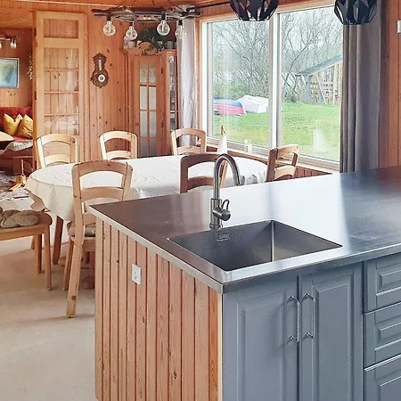 Four-bedroom In Dom wakacyjny