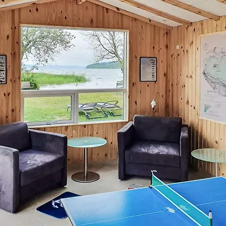 Lakefront Retreat In Sohojlandet - By Traum بيت للعطل *