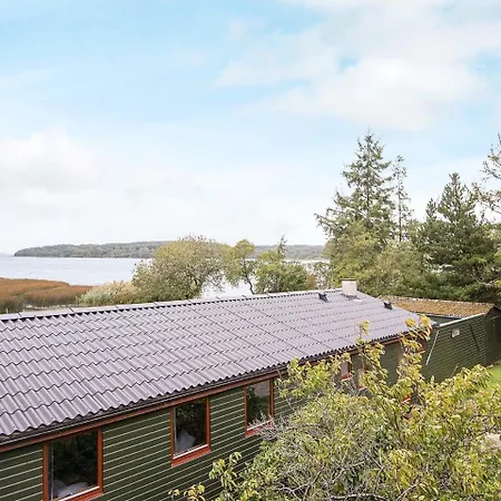 בית נופש Lakefront Retreat In Sohojlandet *