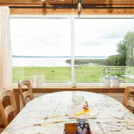 בית נופש Lakefront Retreat In Sohojlandet *