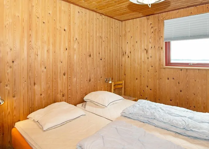 Lakefront Retreat In Sohojlandet - By Traum بيت للعطل *