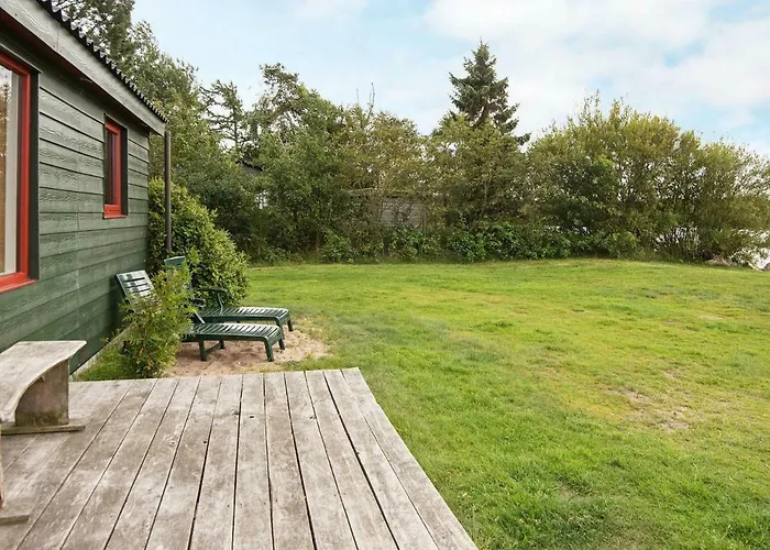 Lakefront Retreat In Sohojlandet - By Traum